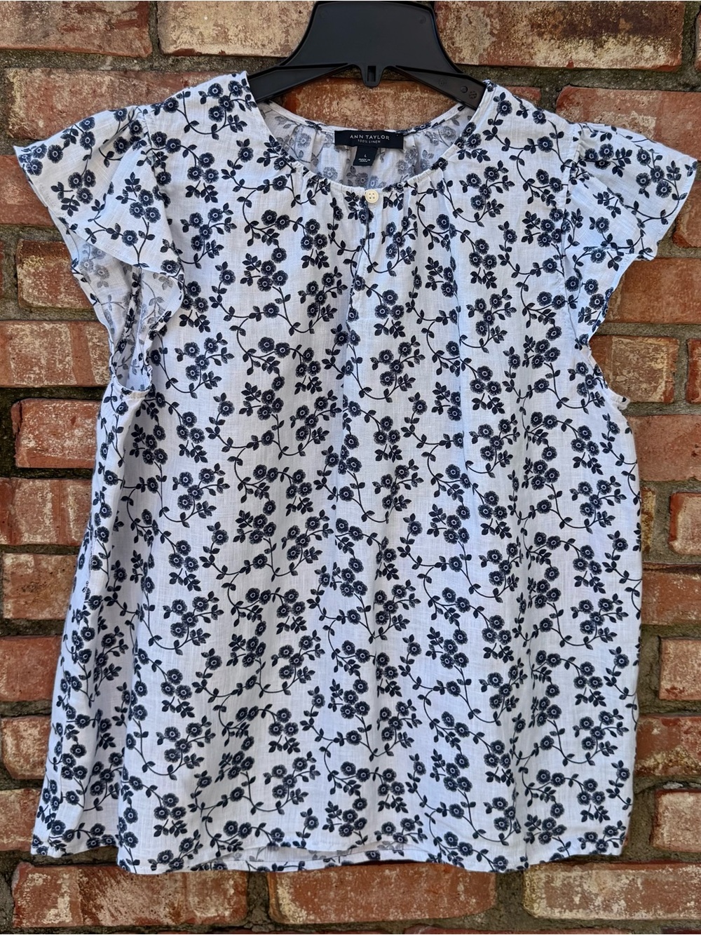 Ann Taylor 100% Linen Floral Flutter Sleeve Blouse Large